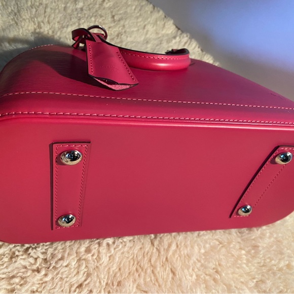 Authentic Louis Vuitton Alma PM - Picture 2 of 4